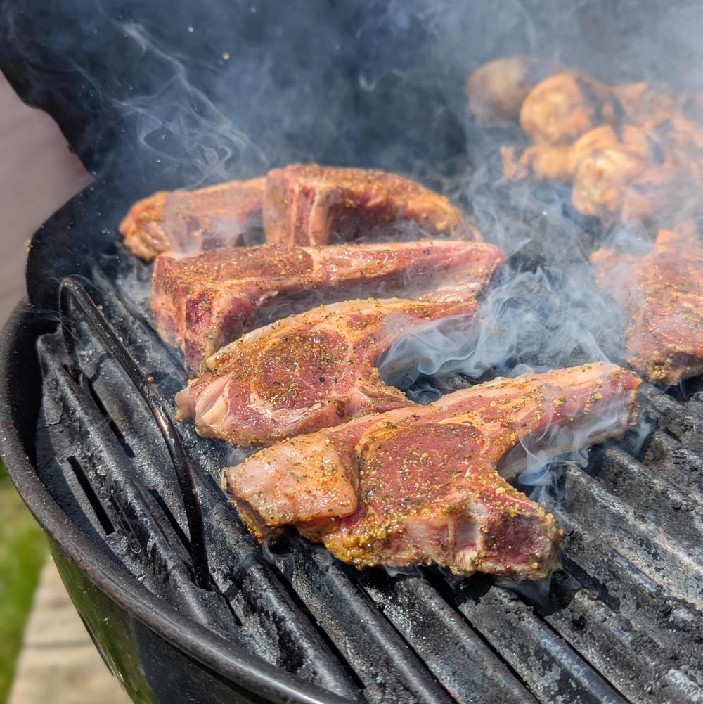 cotelette-agneau-rub-cheese-and-herbs