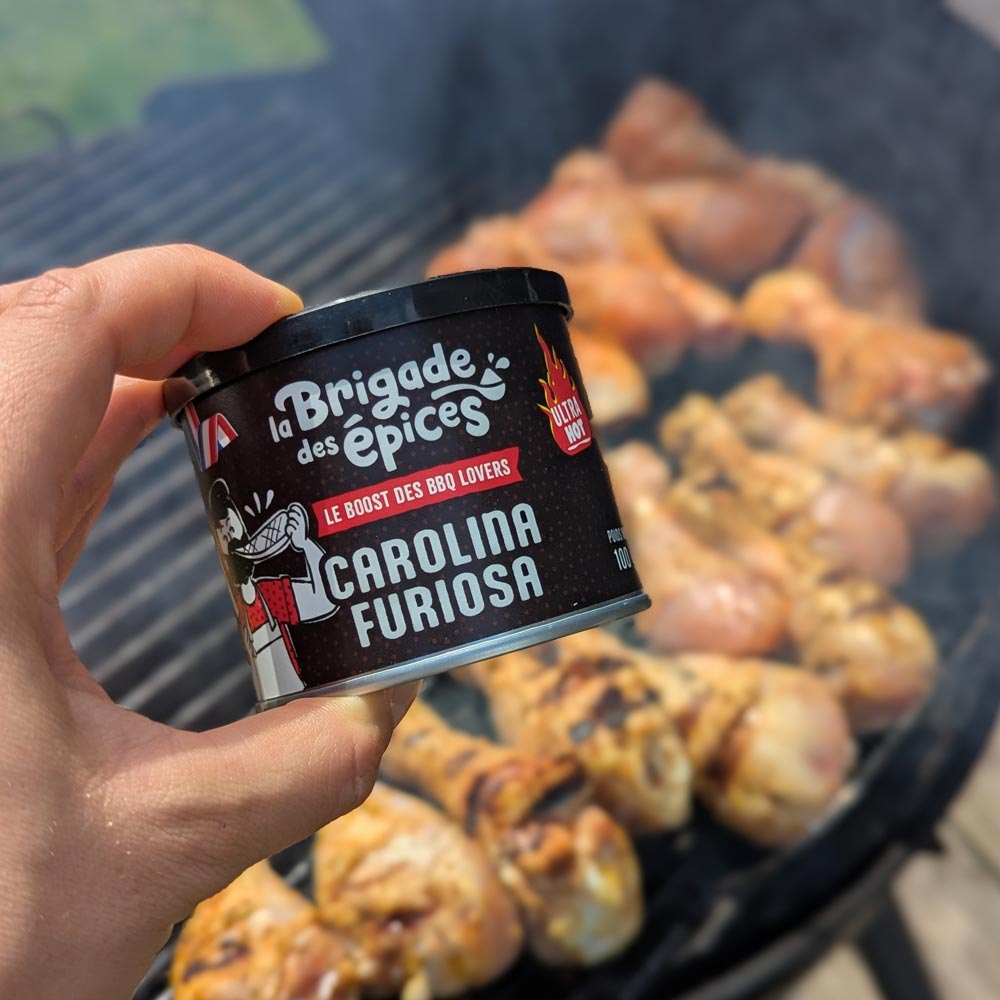 pot-rub-carolina-furiosa-devant-pilon-barbecue