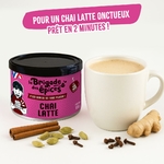 tasse-chai-latte-et-pot-chai-laitte-poudre