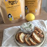 rillettes-thon-pain-grille-sachet-ciboulette-echalote-deshydrate