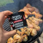 pot-rub-carolina-furiosa-devant-pilon-barbecue
