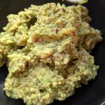 gros-plan-guacamole-bol