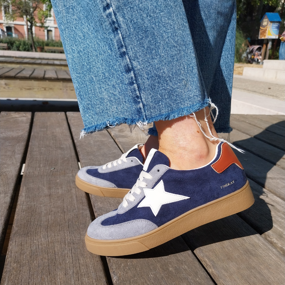 Baskets etoiles a lacets - TIA - bleues.png2