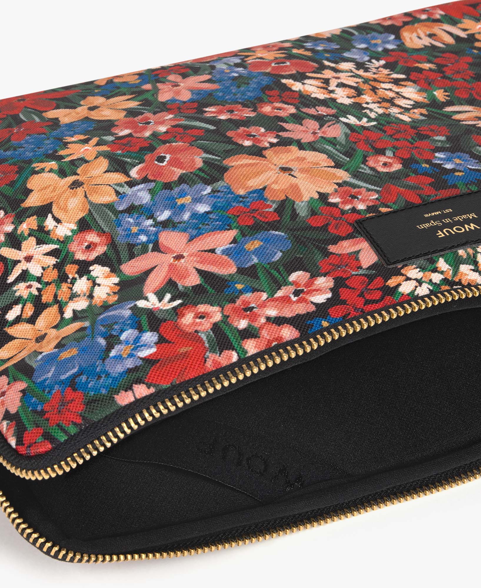 WOUF-13-Laptop-Sleeve-Camila-Interior