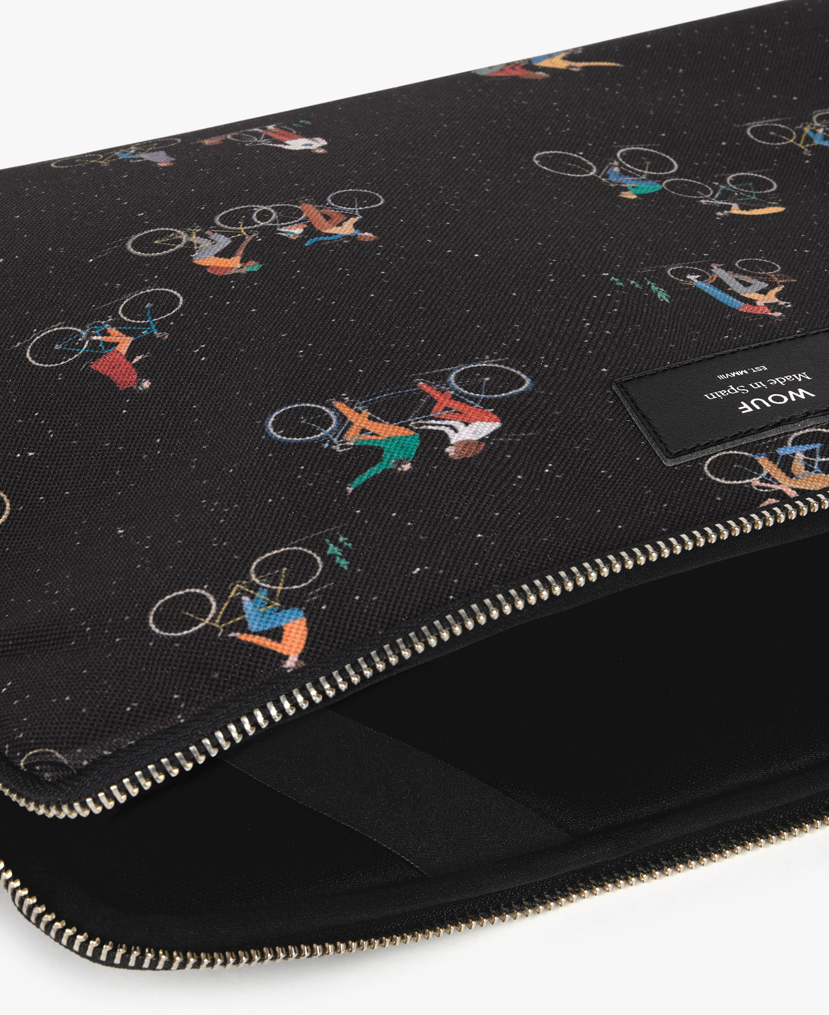 WOUF-13-Laptop-Sleeve-Riders-Interior