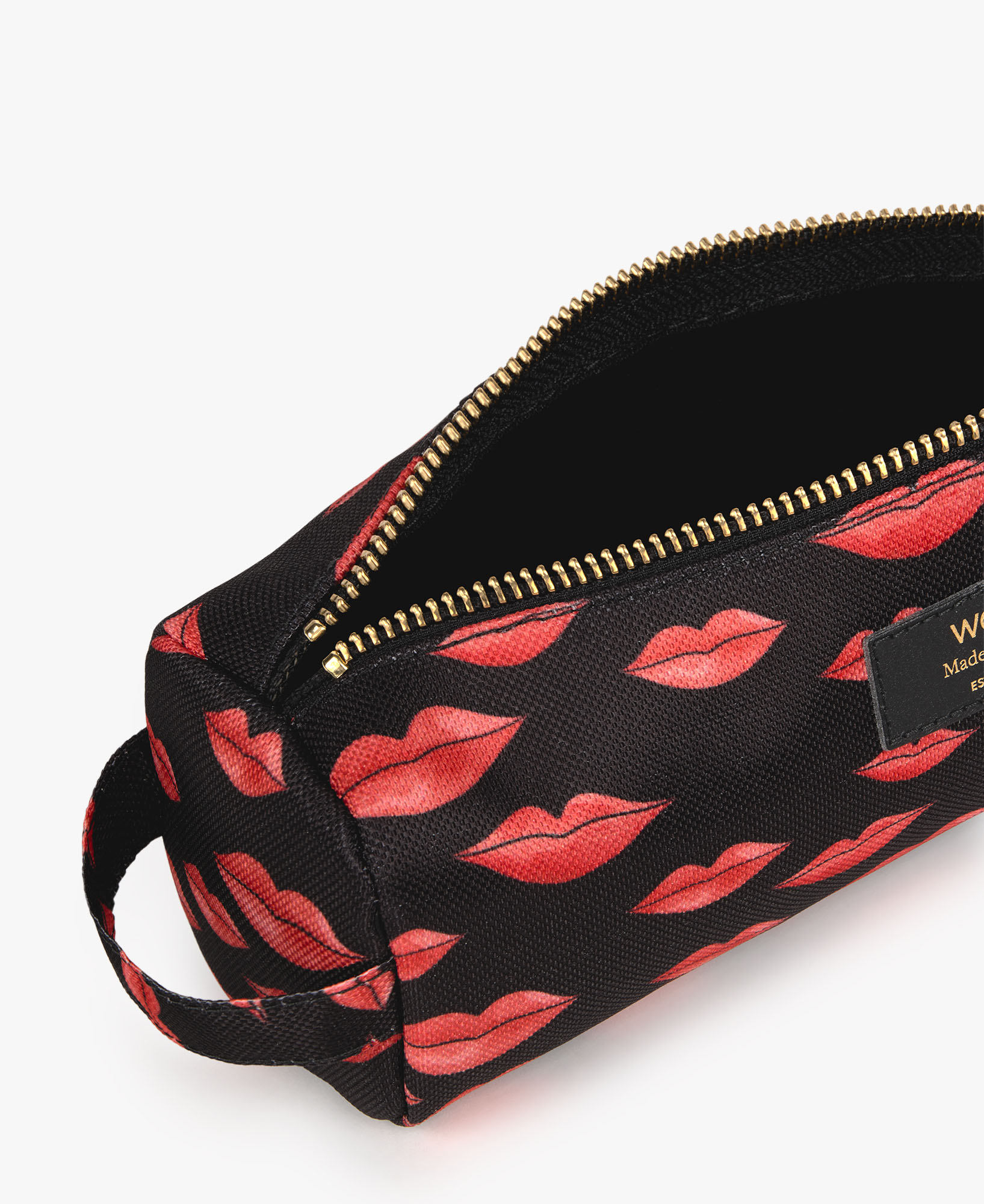 WOUF-Pencil-Case-Beso-Detail