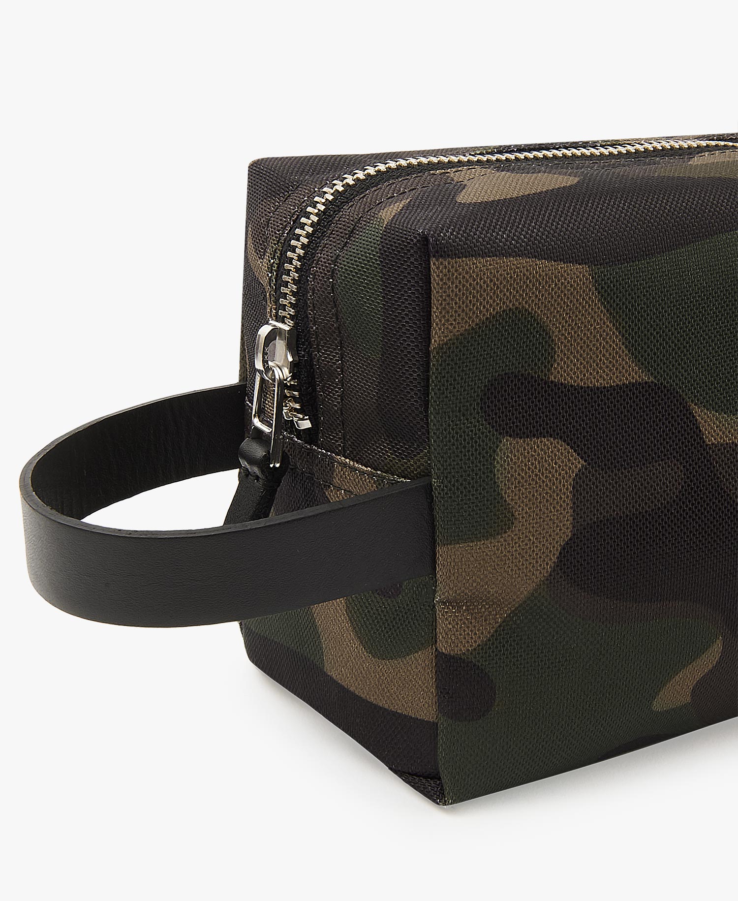 Camouflage-Travel-Case-Detail