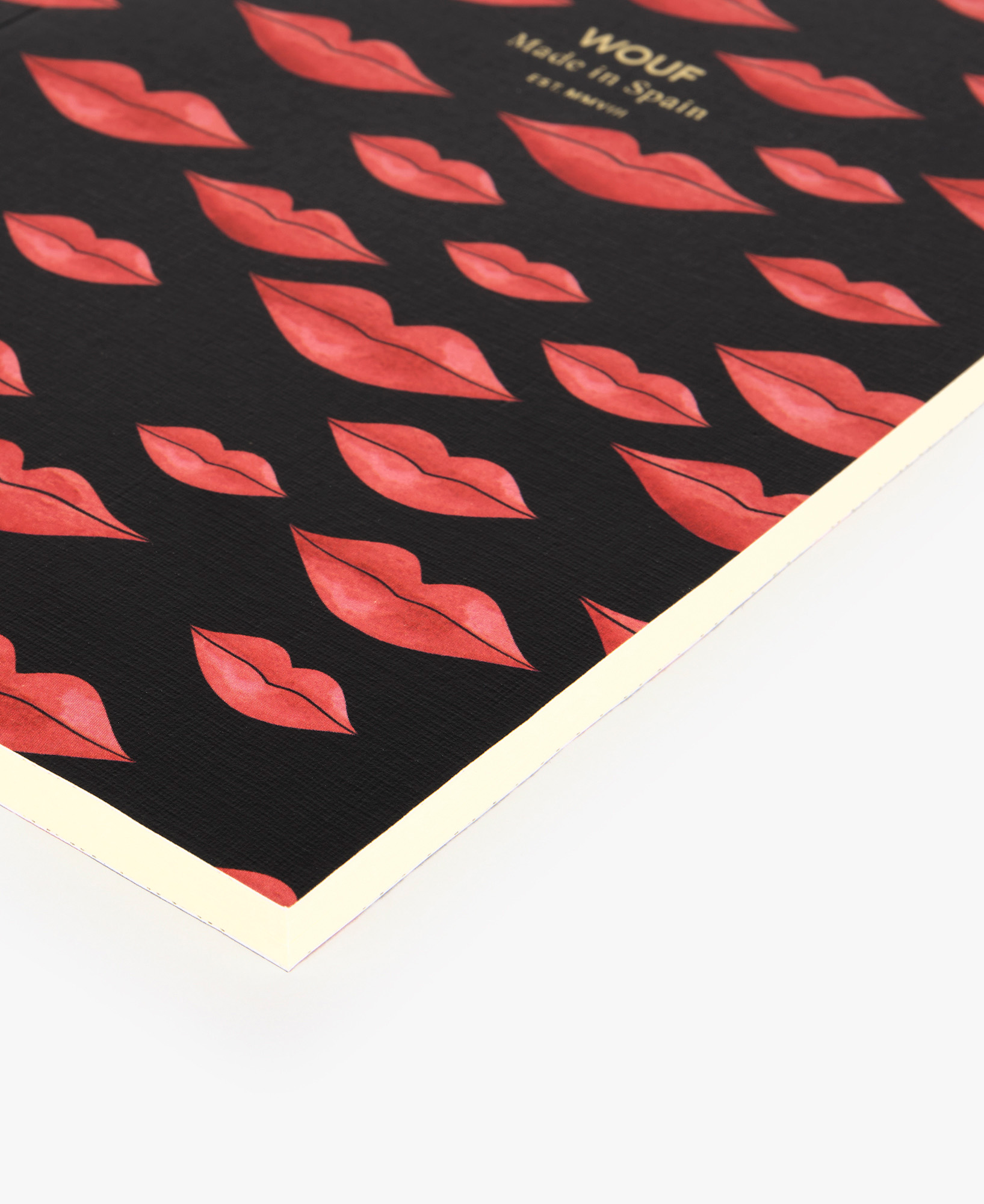 WOUF-A5-Paper-Notebook-Beso-Detail