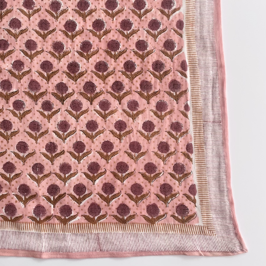 big-foulard-latika-lotus-deplie