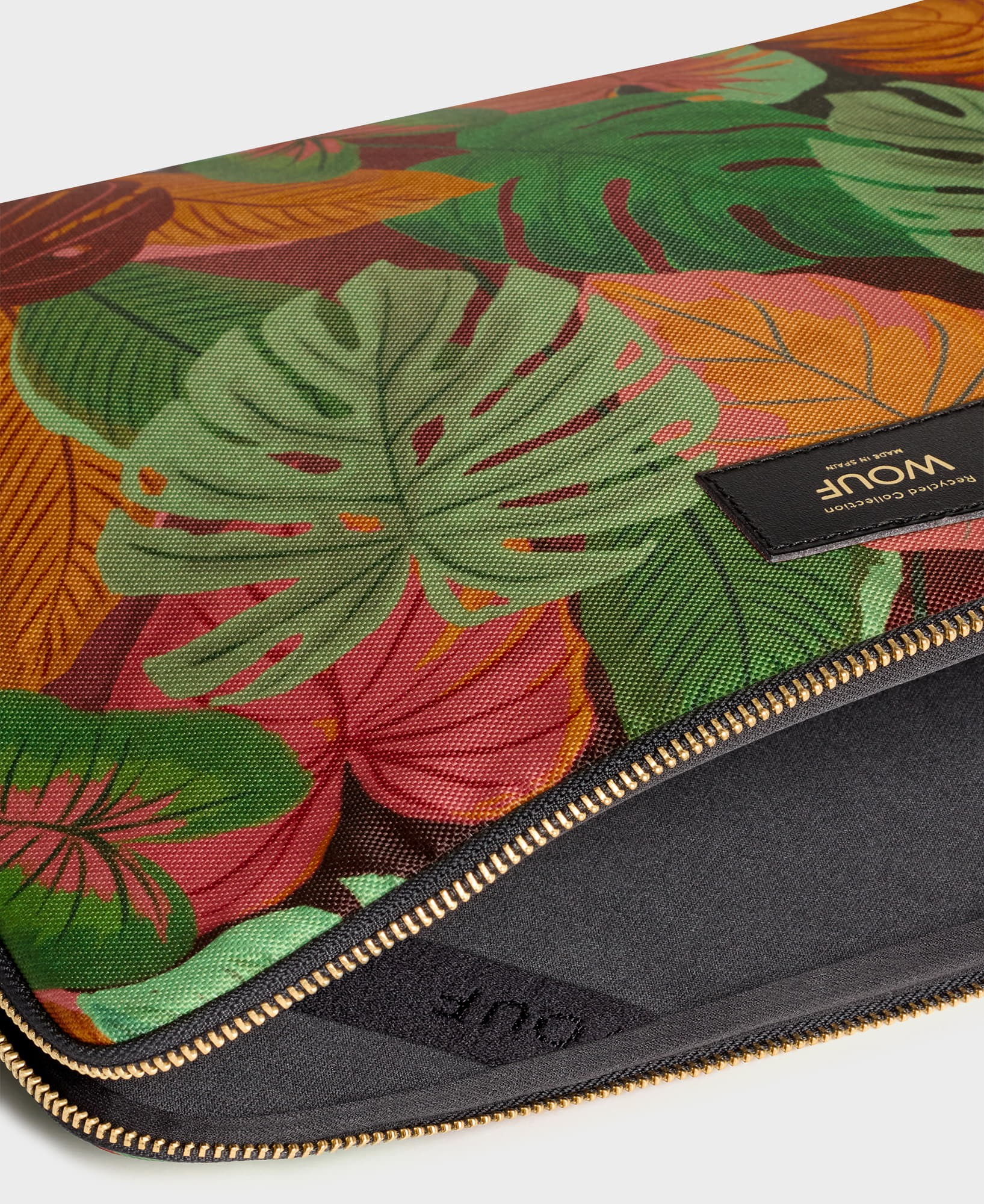 WOUF-SB230031-15-Laptop-Sleeve-Mia-Interior_adl