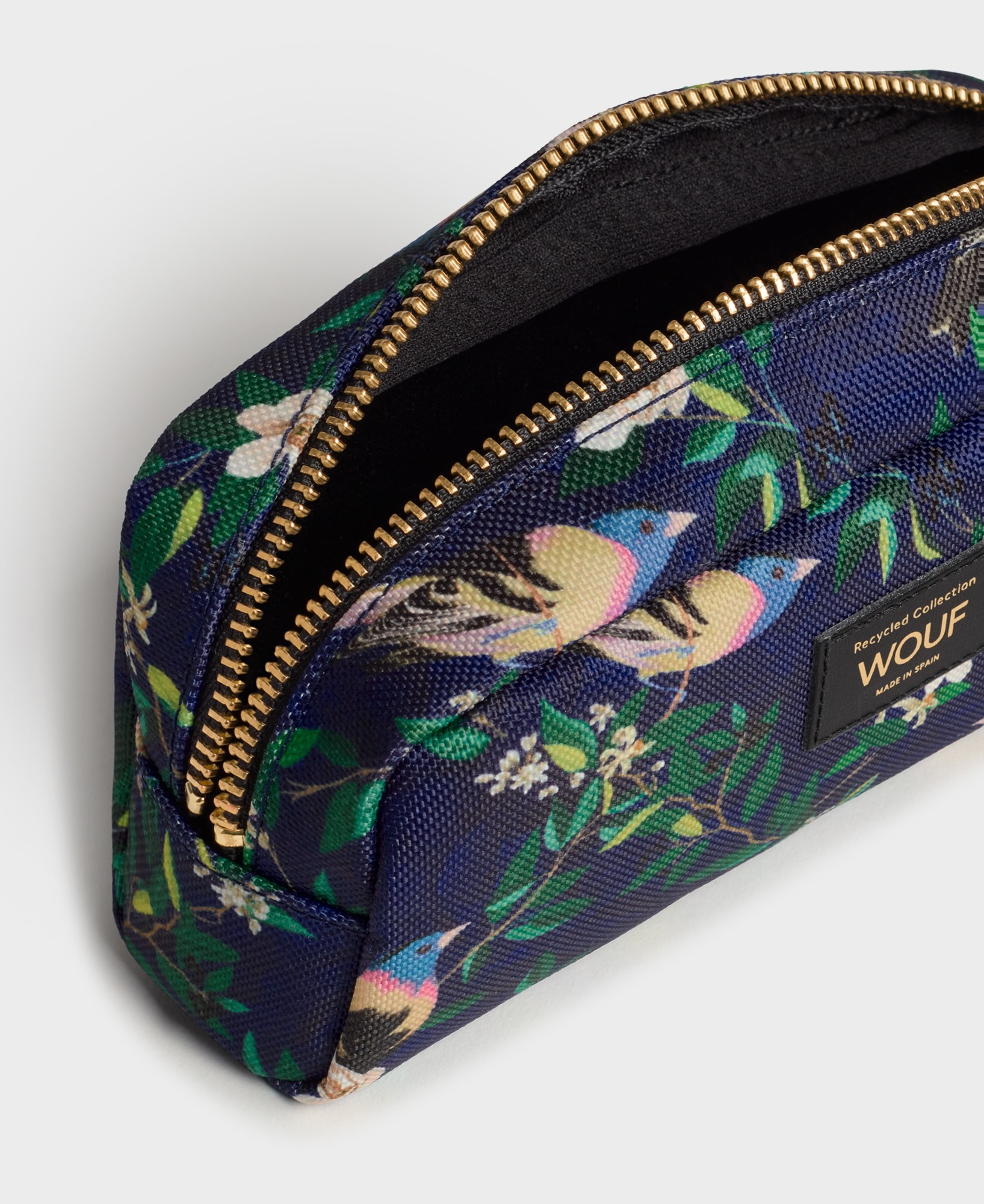 WOUF-MA230029-Makeup-Bag-Malu-Label_adl