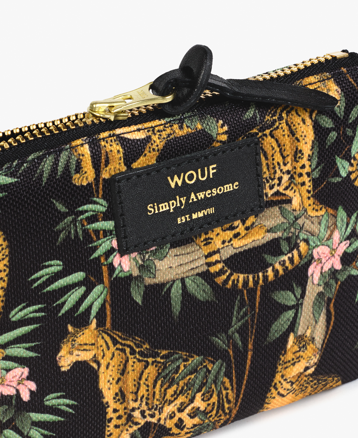 Black-Lazy-Jungle-Small-Pouch-Label