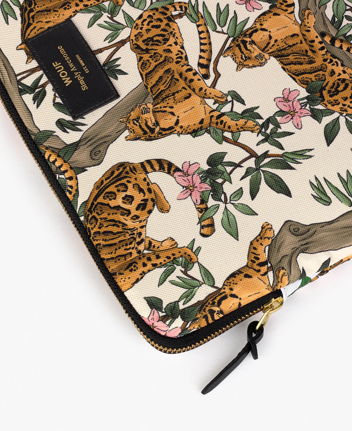Lazy-Jungle-13-Laptop-Sleeve-Detail
