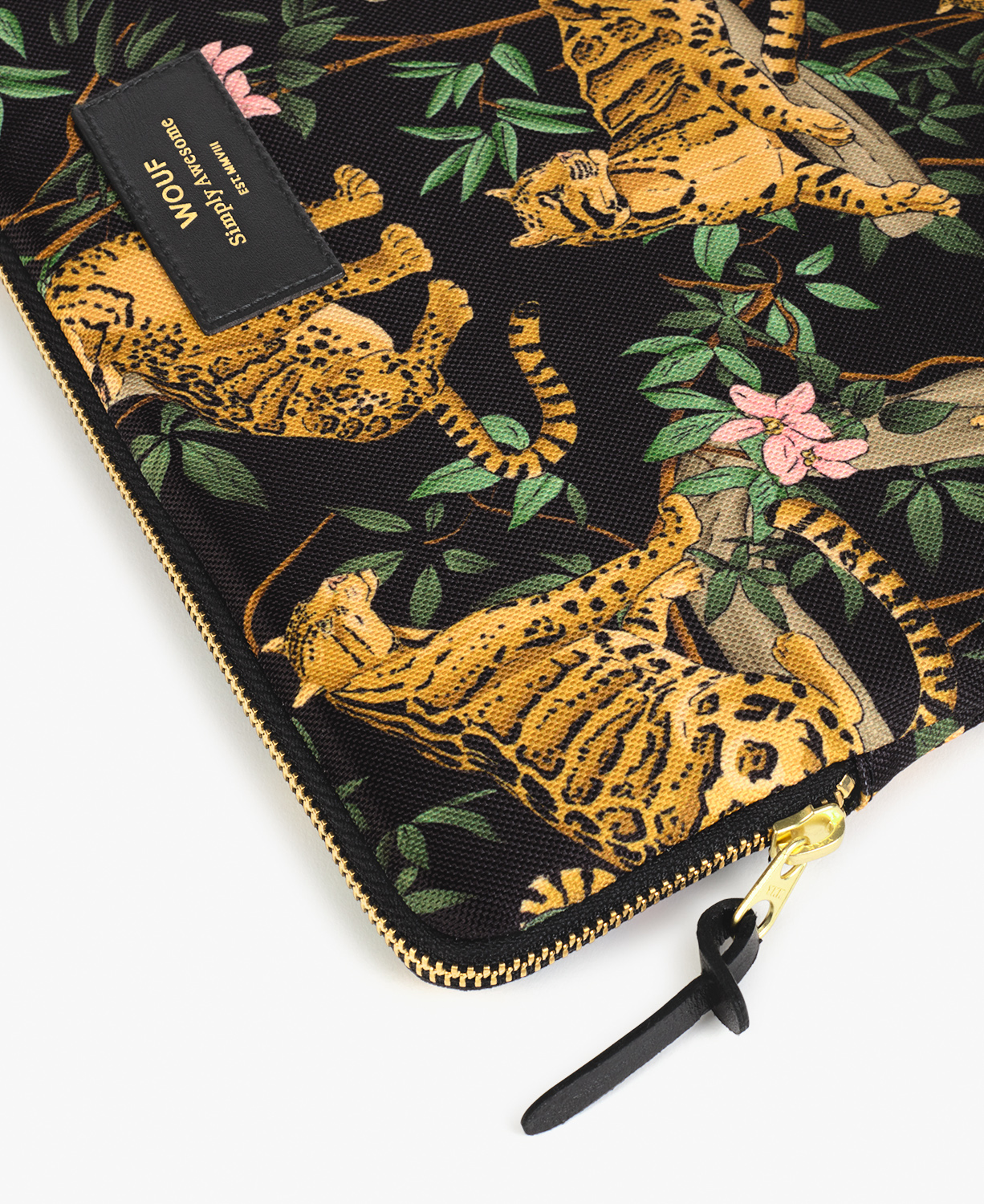 Black-Lazy-Jungle-13-Laptop-Sleeve-Detail