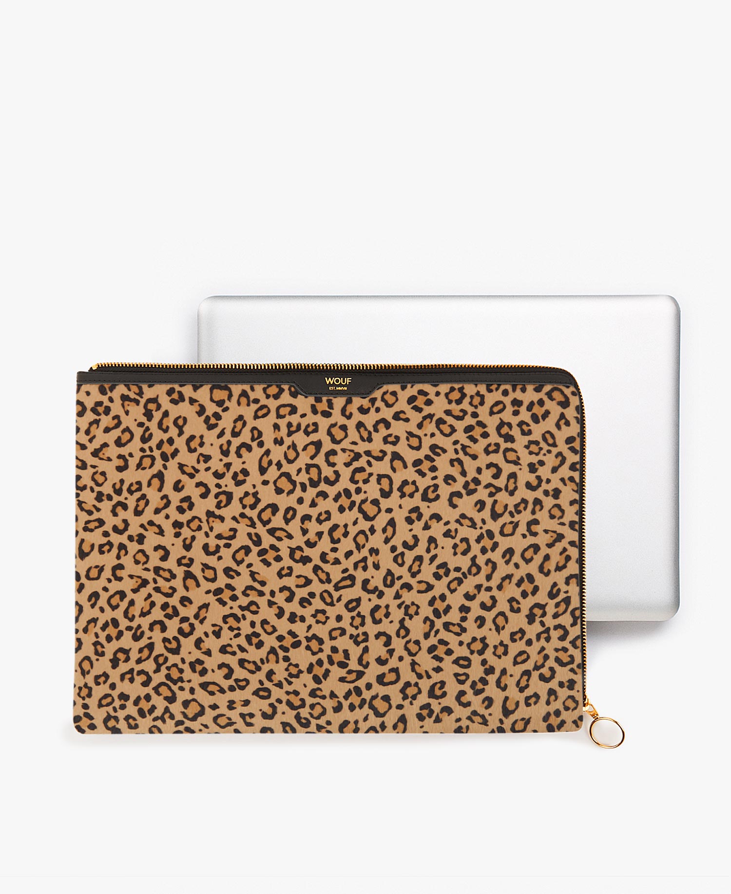 Safari-Laptop-Sleeve-Usage