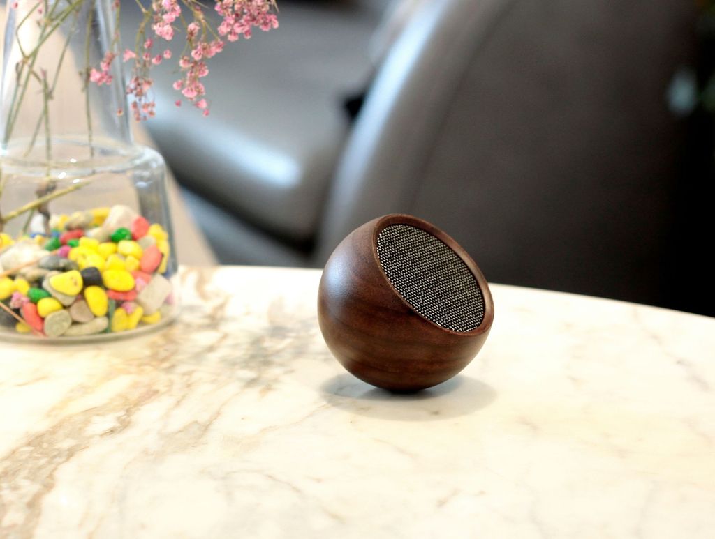 Tumbler_walnut2_1024x1024