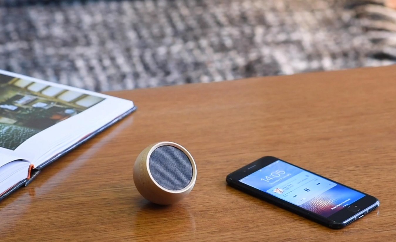 Gingko-Tumbler-Selfie-Bluetooth-Speaker-3