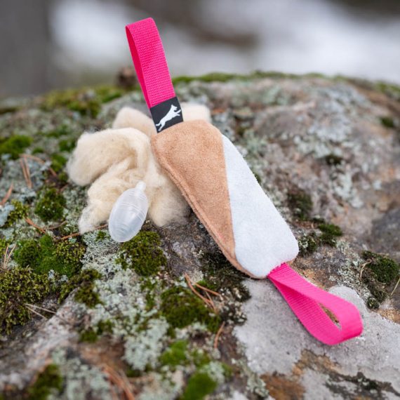 SqueakyCutie-tug-toy-with-genuine-leather-and-sheep-wool-pink-570x570