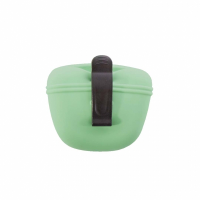 pochette-friandises-silicone-pour-chien-vert-1