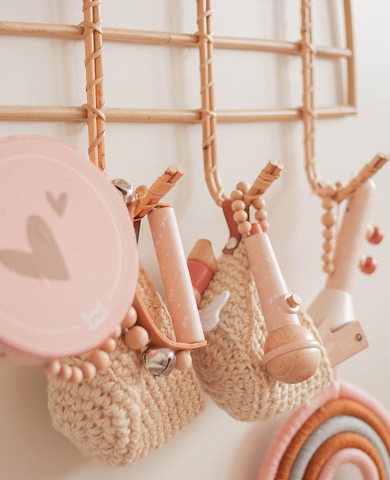 label-label-wooden-rattle-pink-3