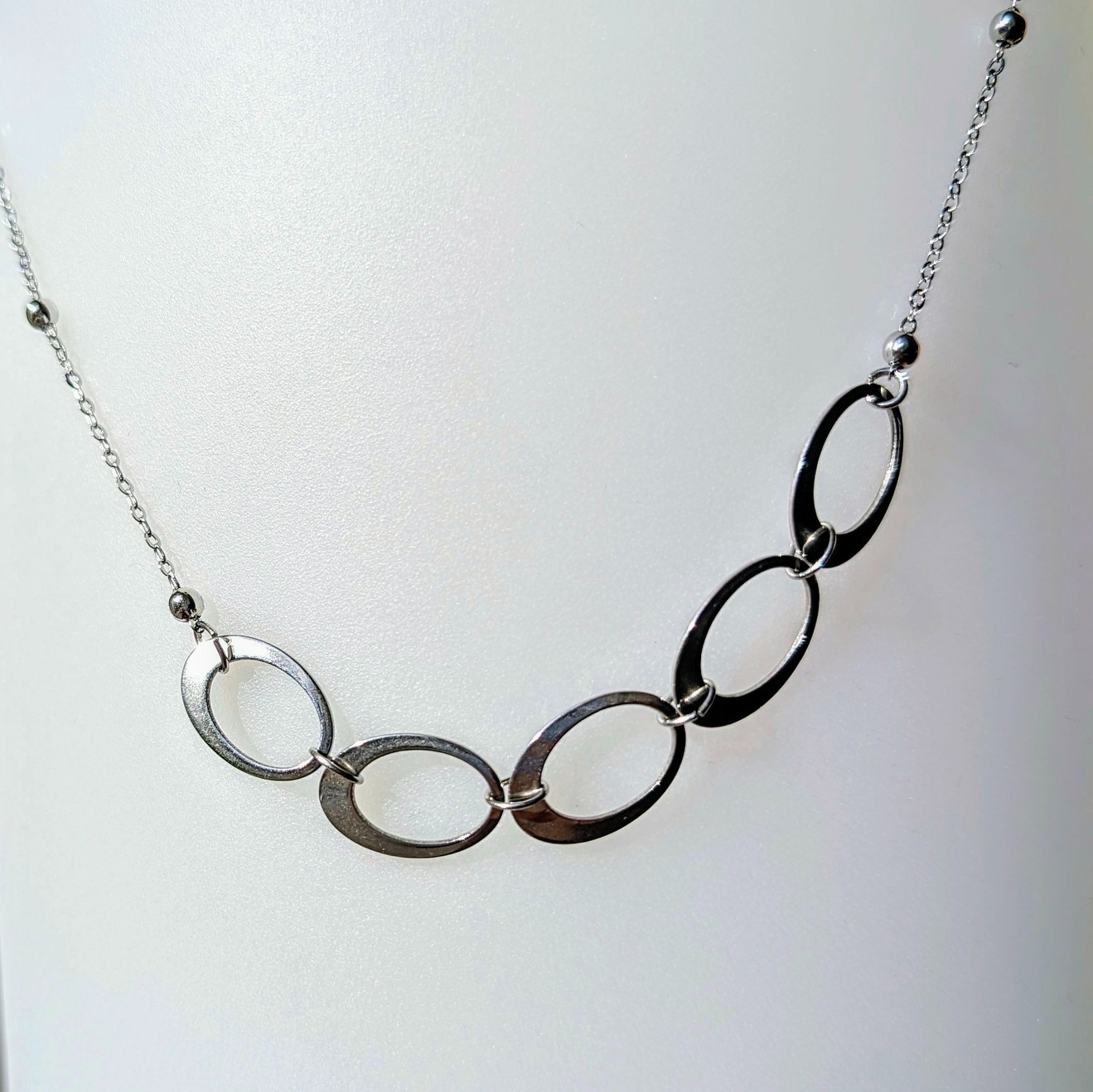 Collier argenté Asymé