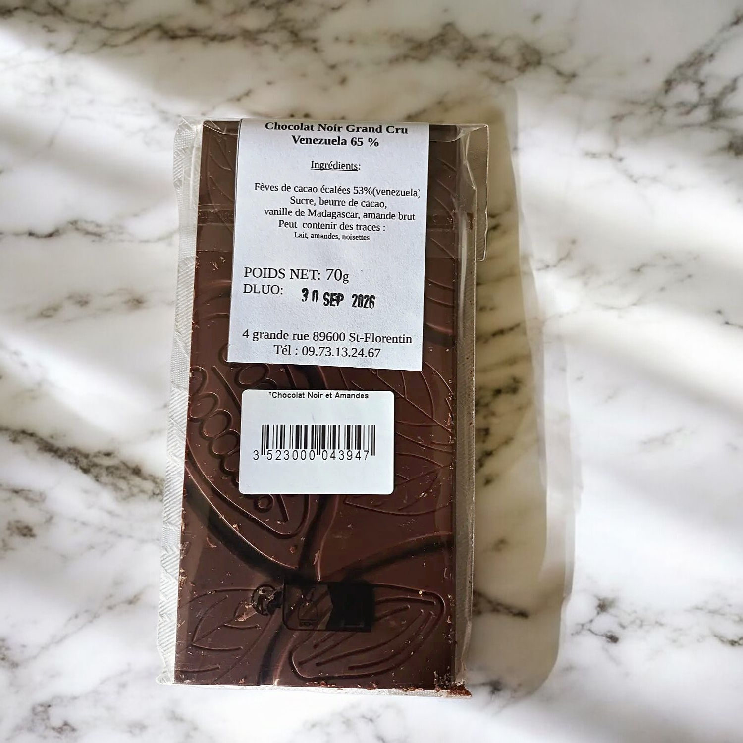 Tablette-chocolat-noir-amandes-torréfiées-Aurore-
