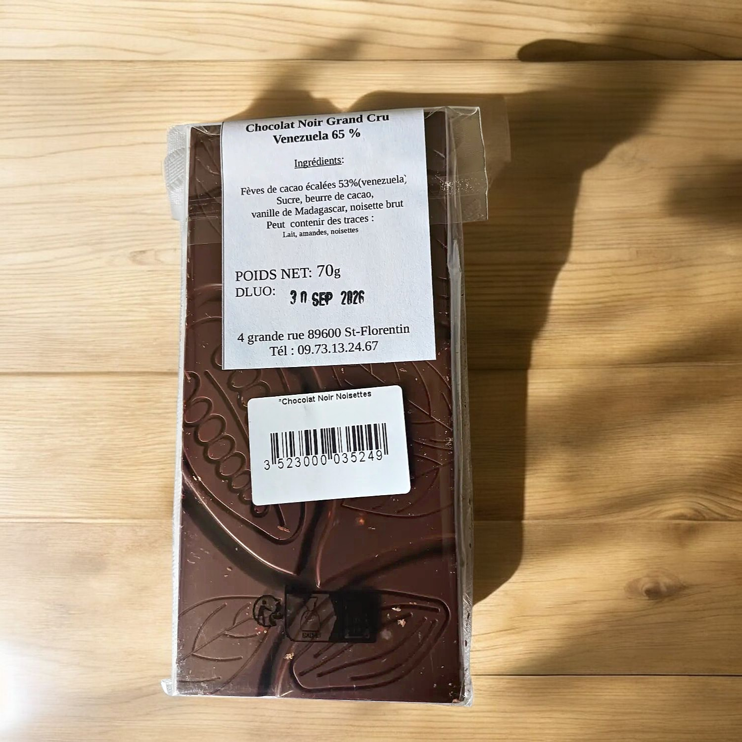 Tablette-chocolat-noir-noisettes-torréfiées-Aurore-