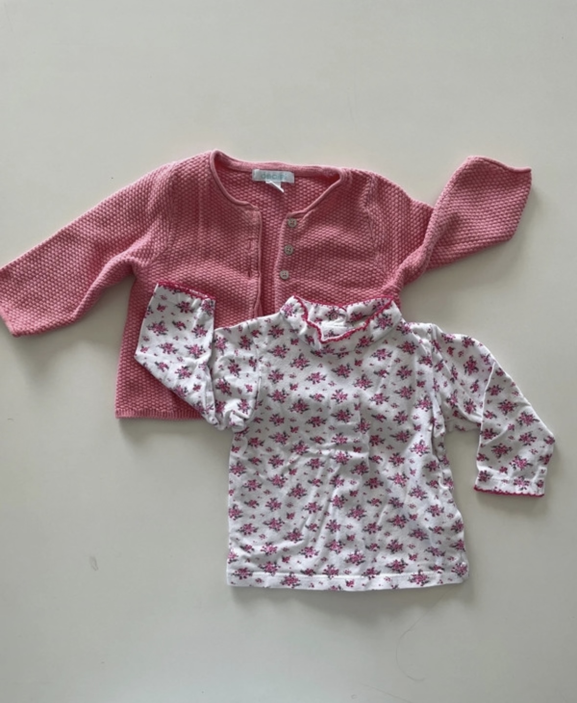 Ensemble Gilet Rose et Sous Pull Fleuri, Multimarques, 6 mois