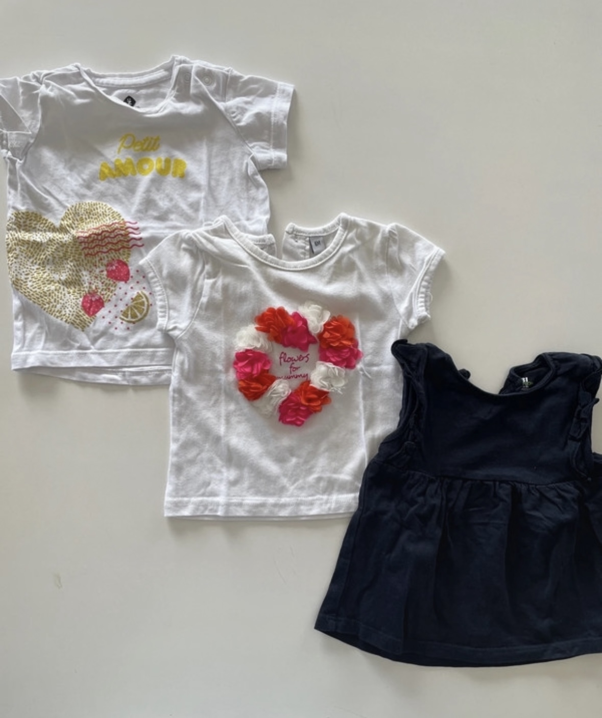 Lot de 3 t-shirts blanc et bleu marine, Multimarques, 6 mois