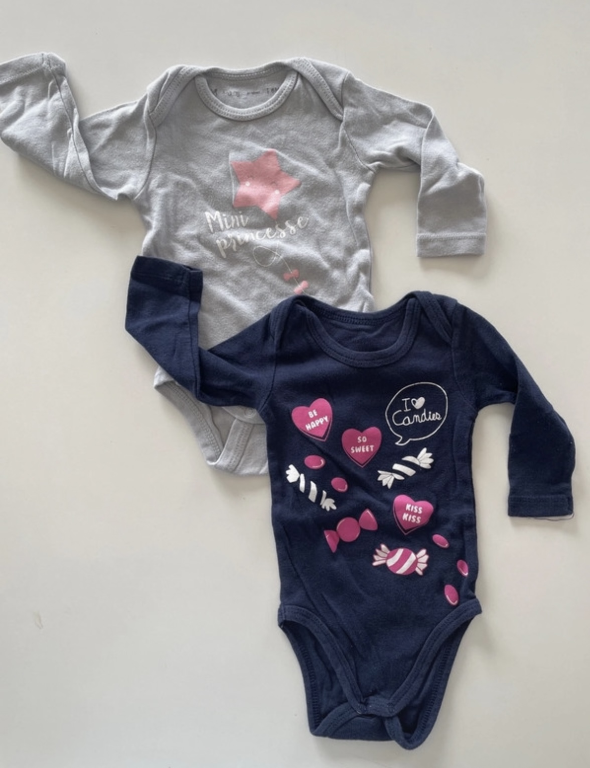 Lot de 2 bodies gris et marine, Gémo, 6 mois