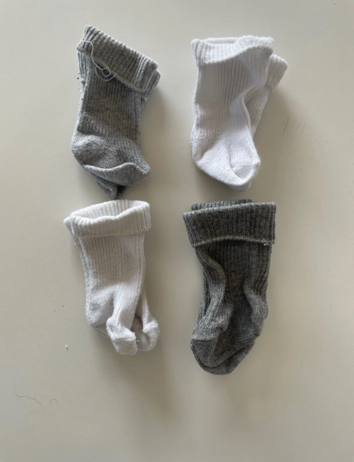 Lot de 4 chaussettes gris et blanc, 15/16