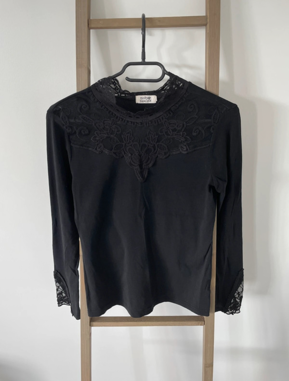 Blouse noire manches longues avec dentelle, Molly Bracken, S/M