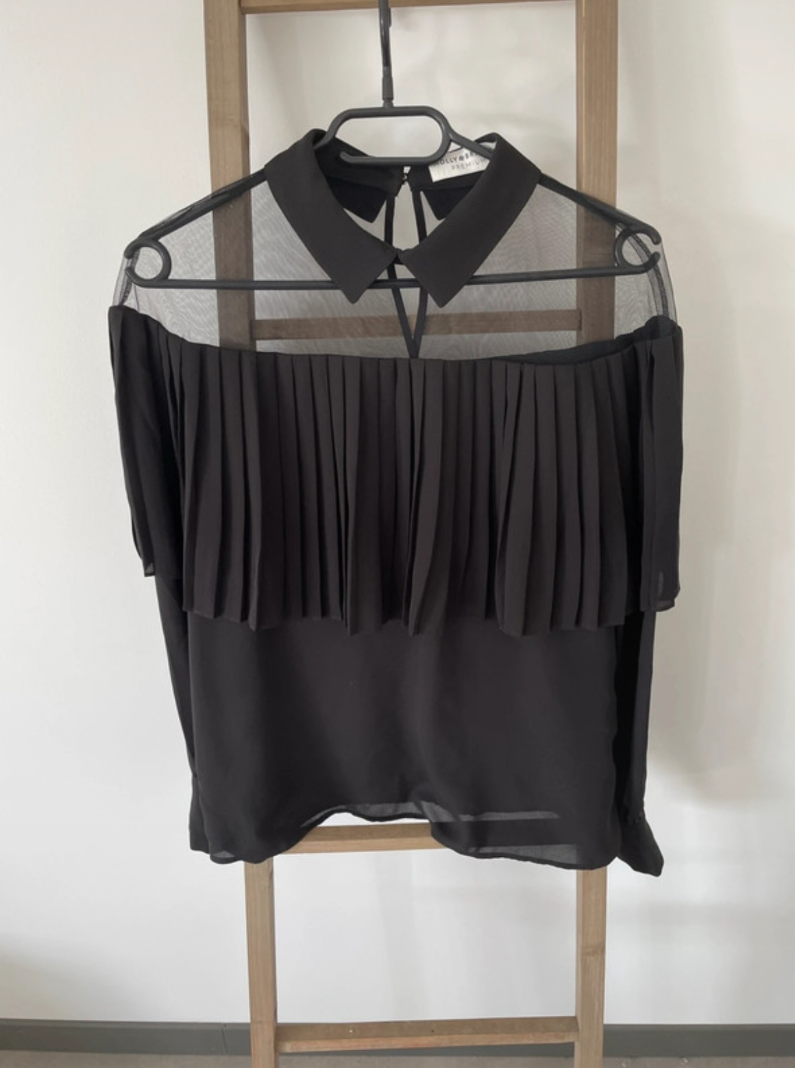 Top noir avec plis et transparence, Molly Bracken, S