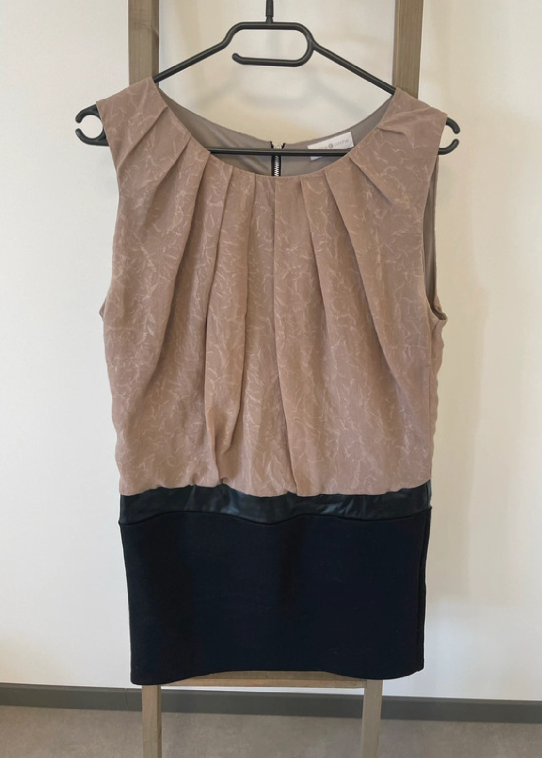 Robe beige et noir sans manche, Cache-Cache, 40