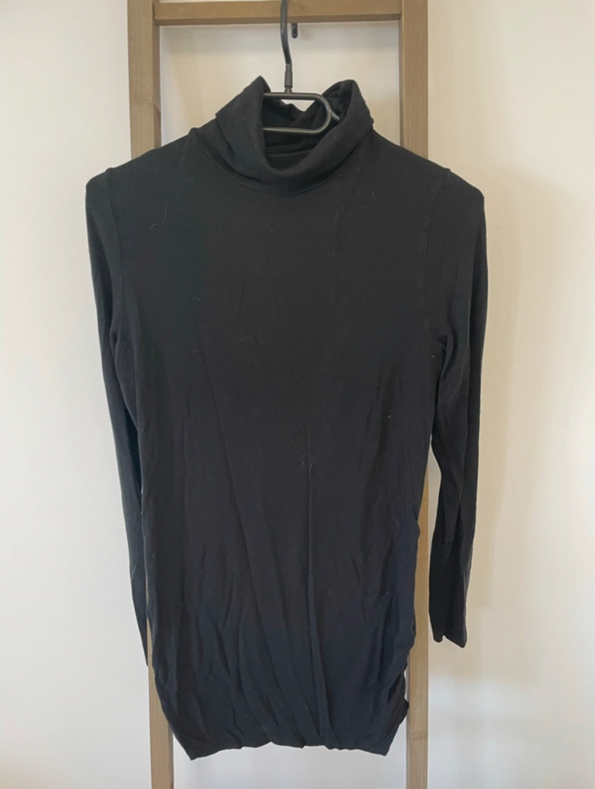 Pull long col roulé noir de grossesse, 38/40