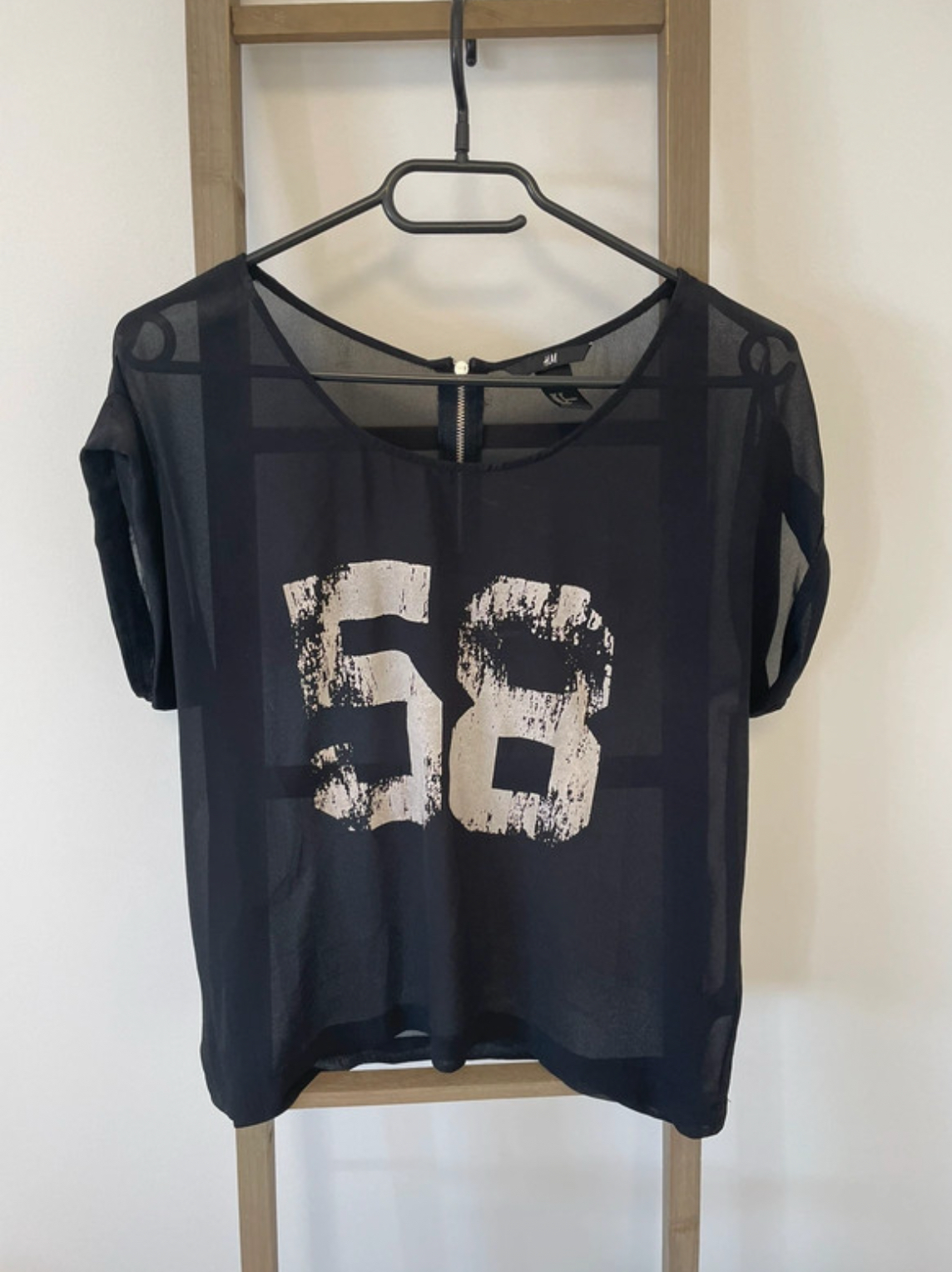 T-shirt noir en mousseline, H&M, 38