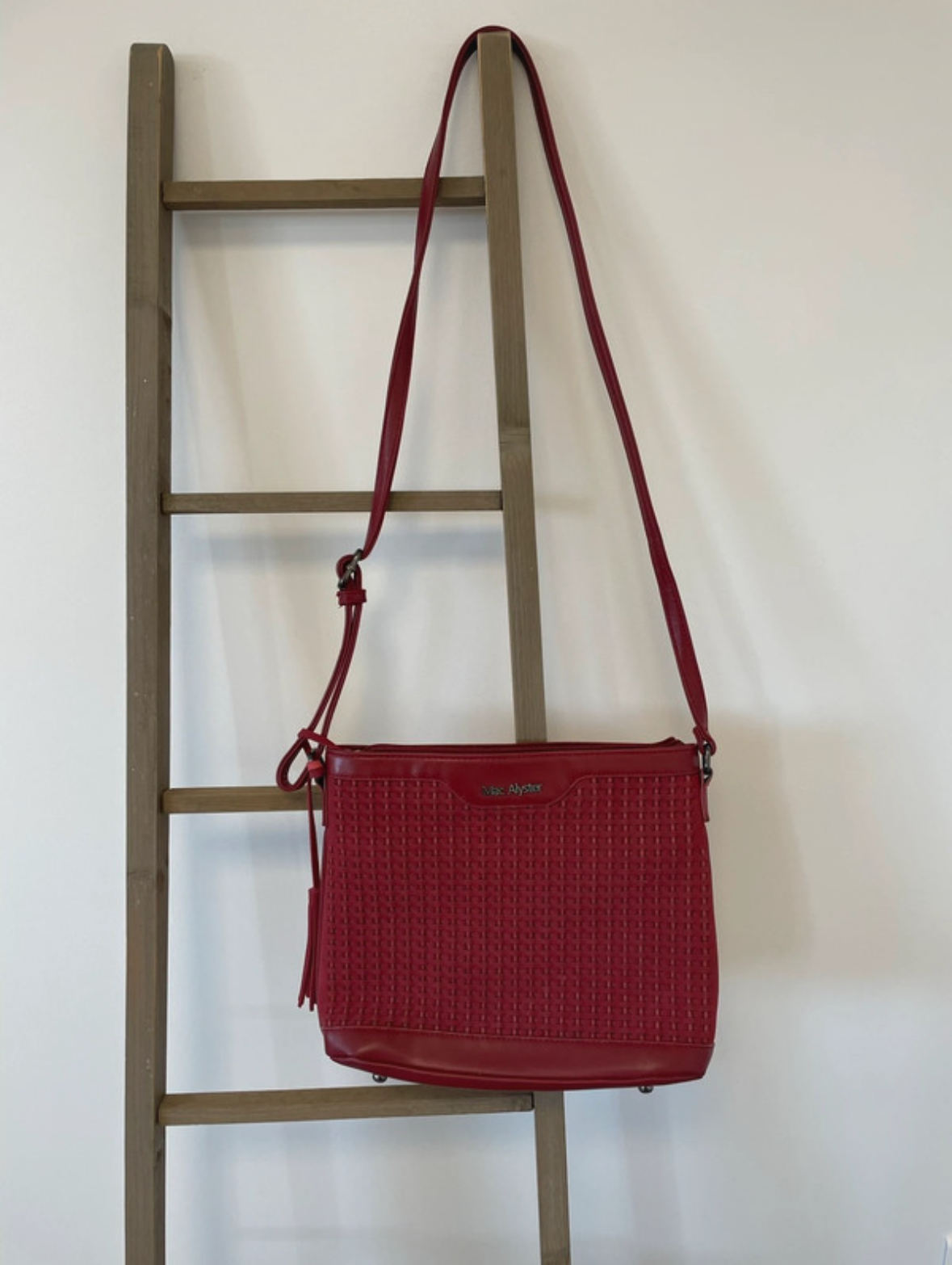 Sac à main rouge, Mac Alyster