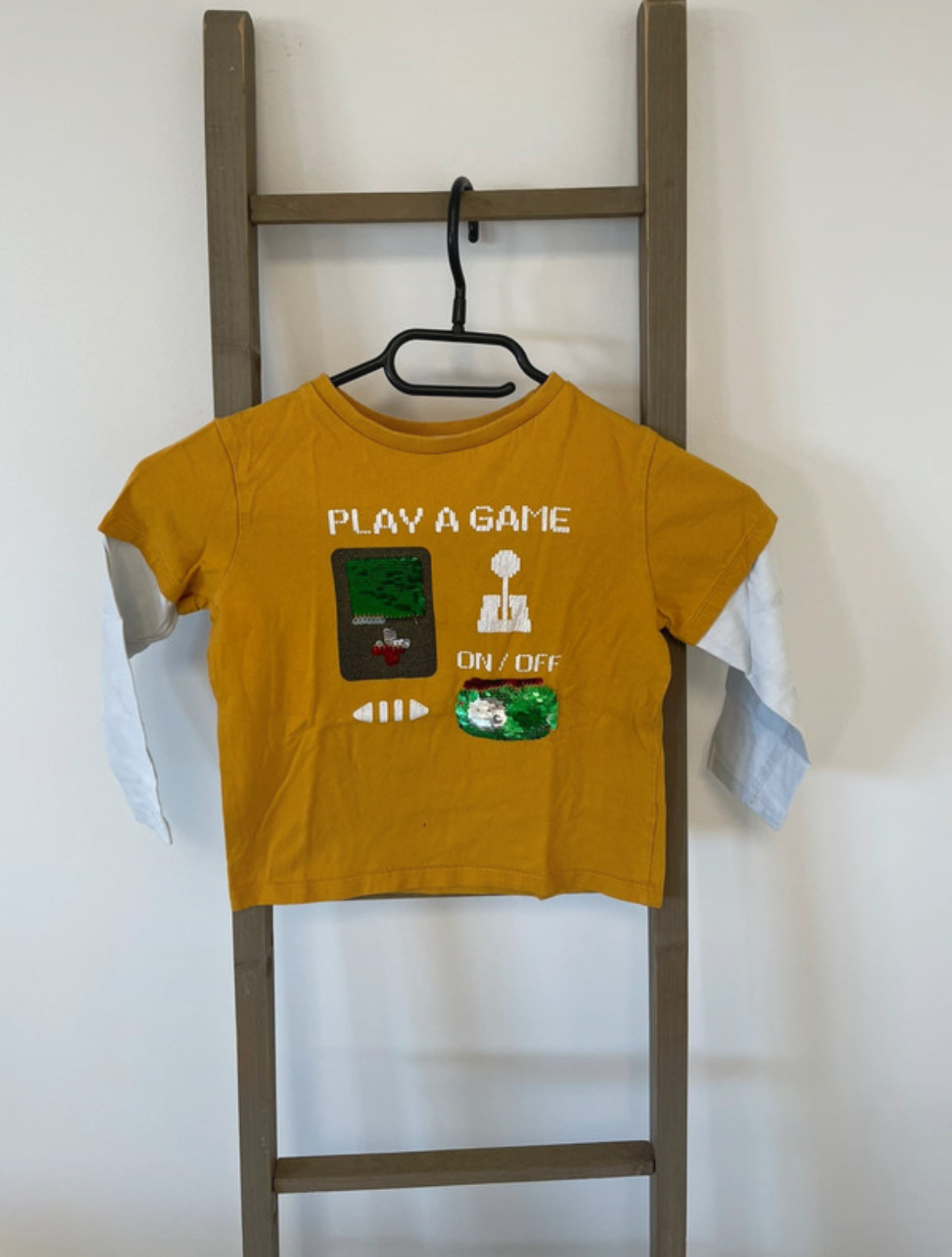 T-shirt moutarde et blanc, La Fabrique des Garçons, 5 ans