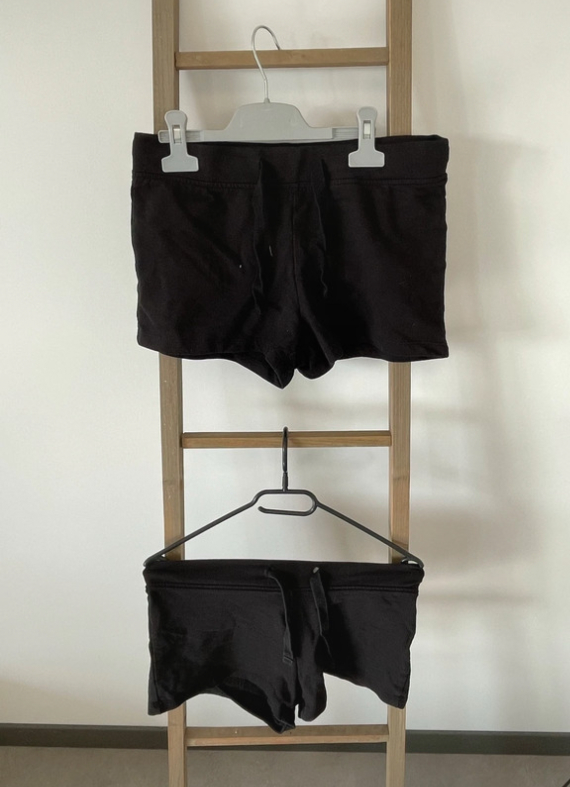 Lot de 2 shorts noir courts, Esmara, 34/36