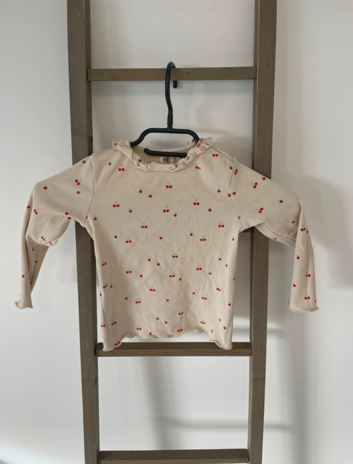 Sous pull beige avec cerise, Kiabi, 24 mois