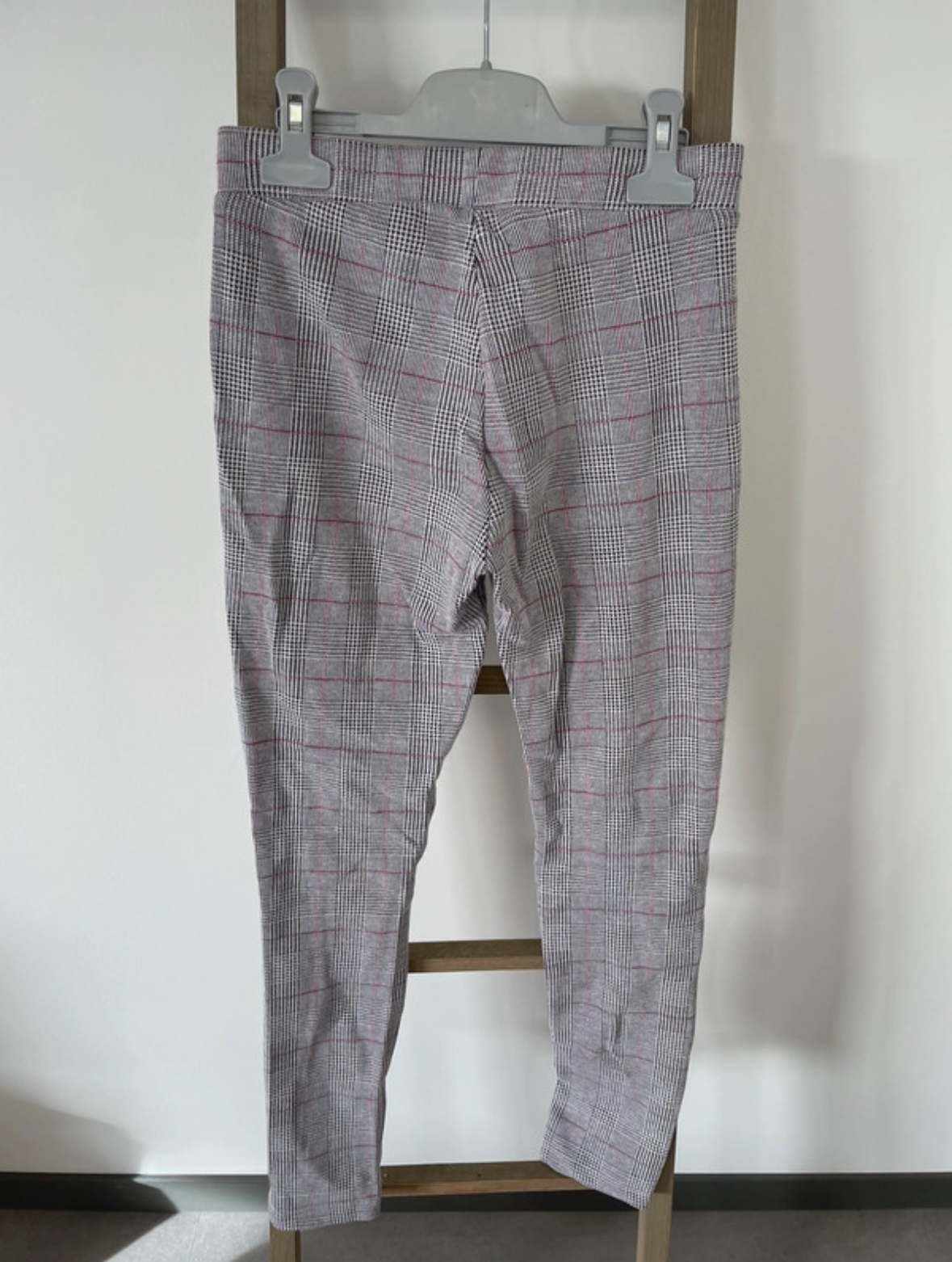 MBLA133 JEGGING A CARREAUX GRIS ET ROSE DOS