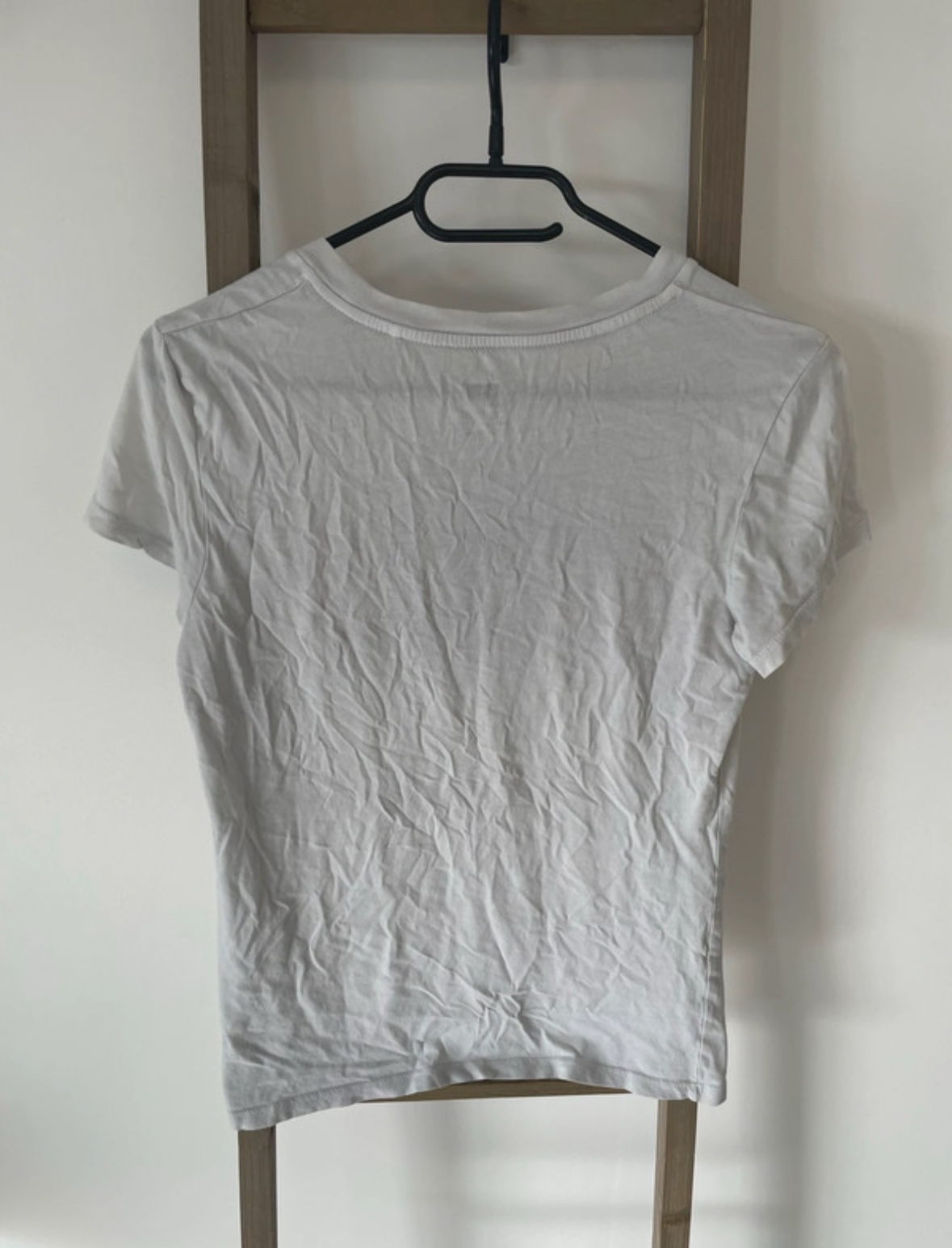 MBLA151 TSHIRT BLANC ET ROUGE LEVIS DOS
