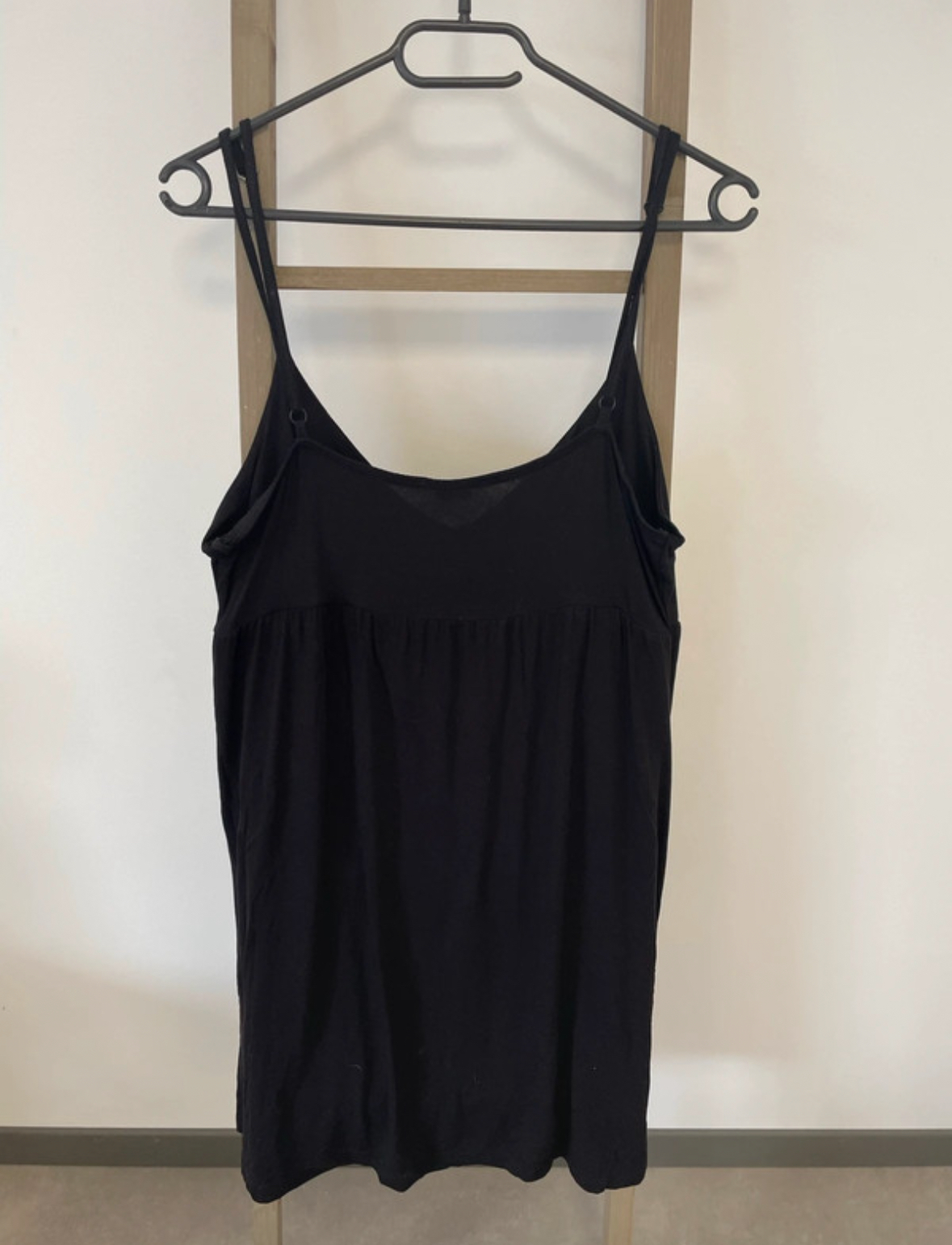 SDET110 ROBE NOIRE FINES BRETELLES BON PRIX 40 42 DOS