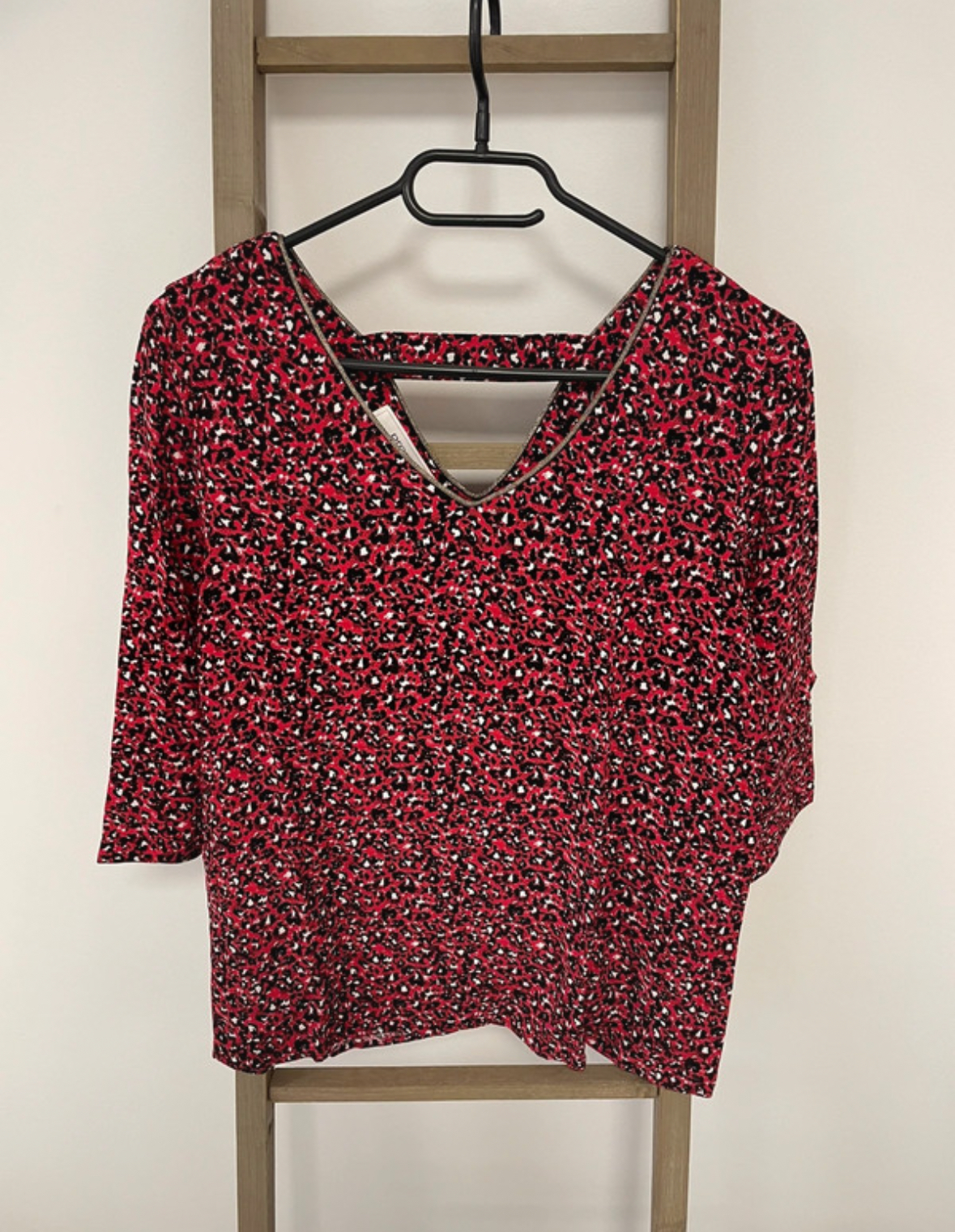 Blouse fleurie rouge et noire col v, Promod, 36
