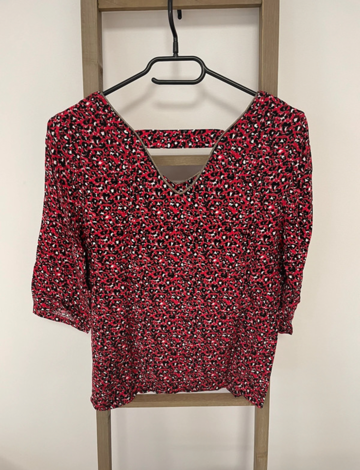 VMAR13 BLOUSE FLEURIE ROUGE ET NOIR PROMOD 36 DOS