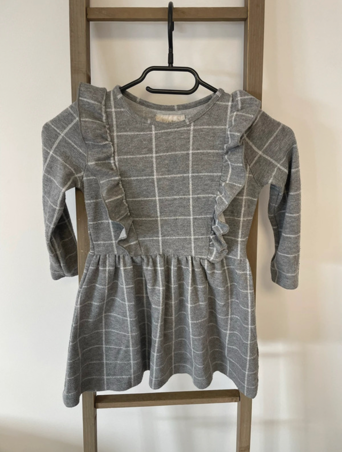 Robe grise à carreaux avec volants, C&A, 6 ans