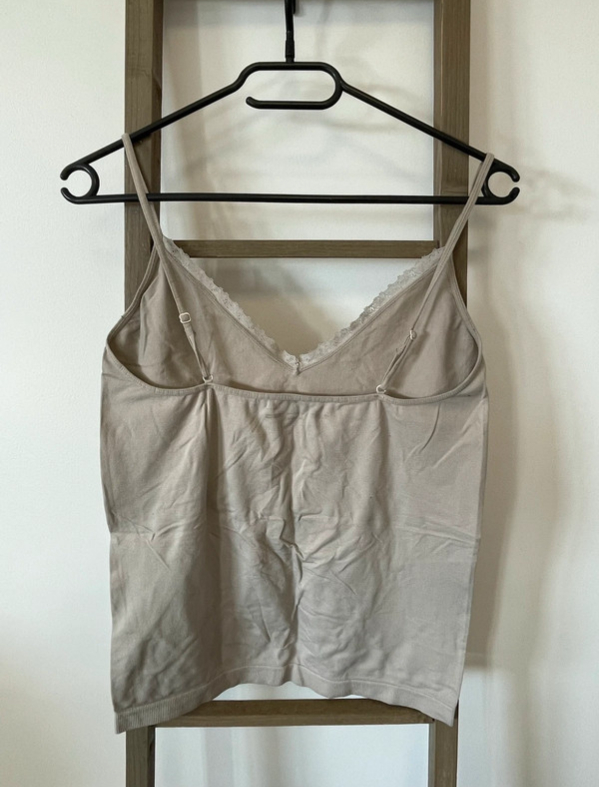 MCAL54 DEBARDEUR GRIS AVEC LISERET DENTELLE U ESSENTIEL 44 46 DOS