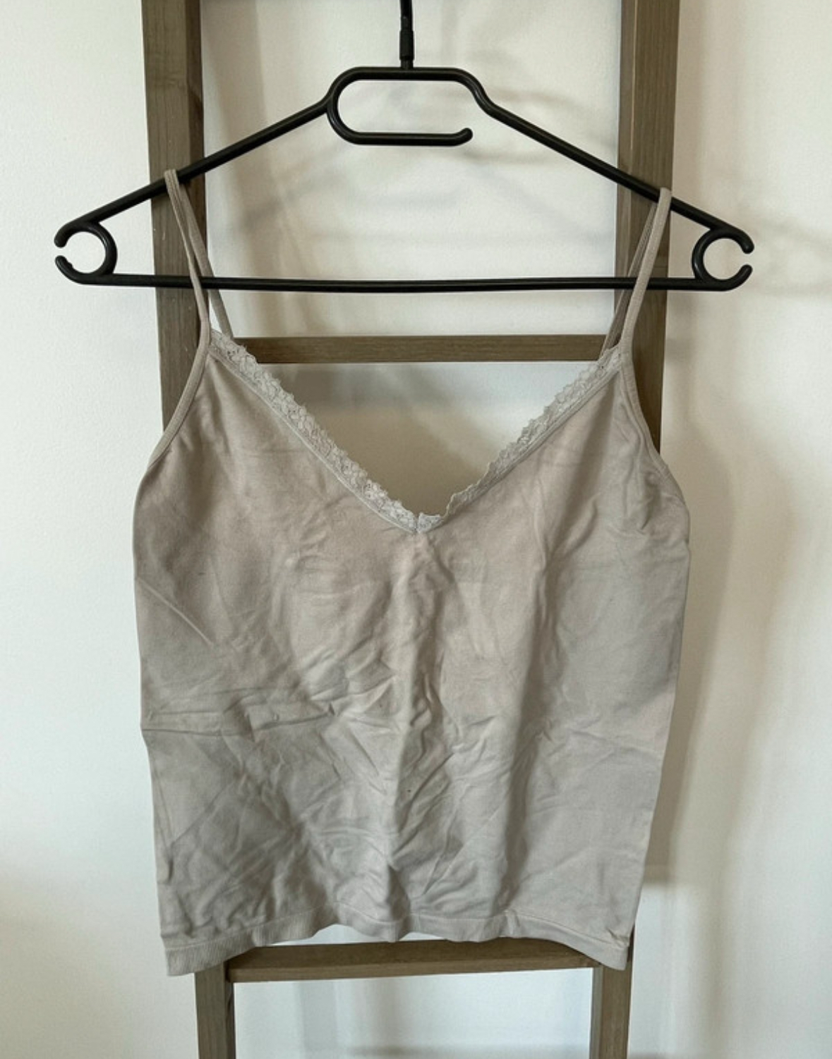 Débardeur gris avec liseret dentelle, U essentiel, 44/46