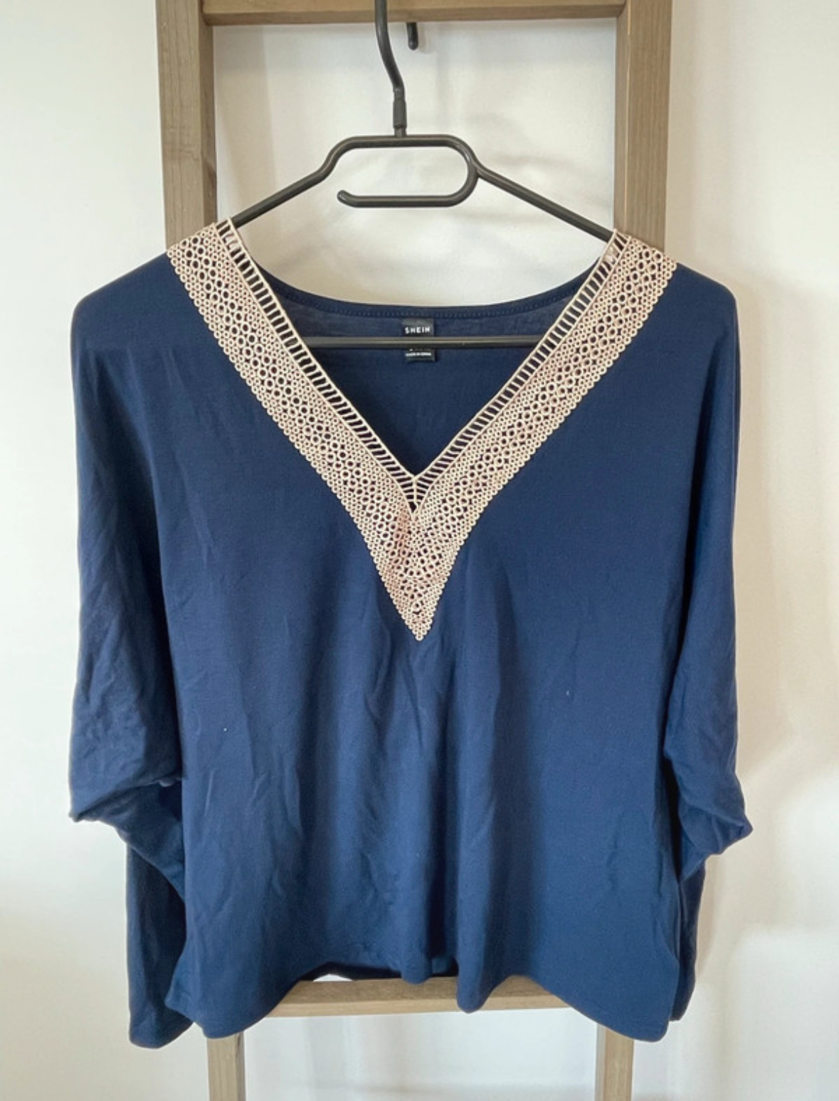 Top bleu marine avec manches longues col brodé beige, Shein, L