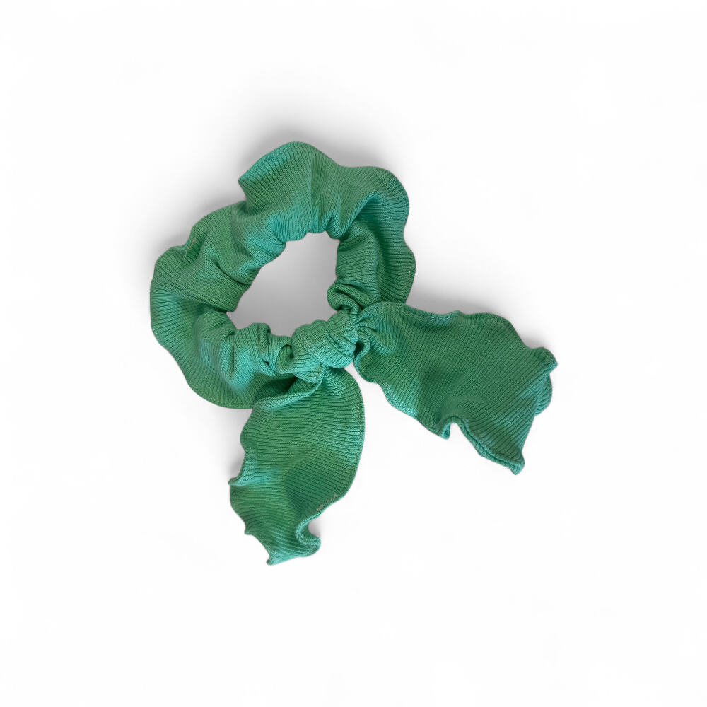 Chouchou vert avec noeud Upcyclé